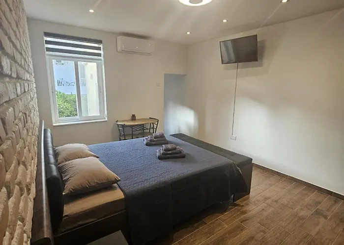 Modern Near Valleta Apartman *